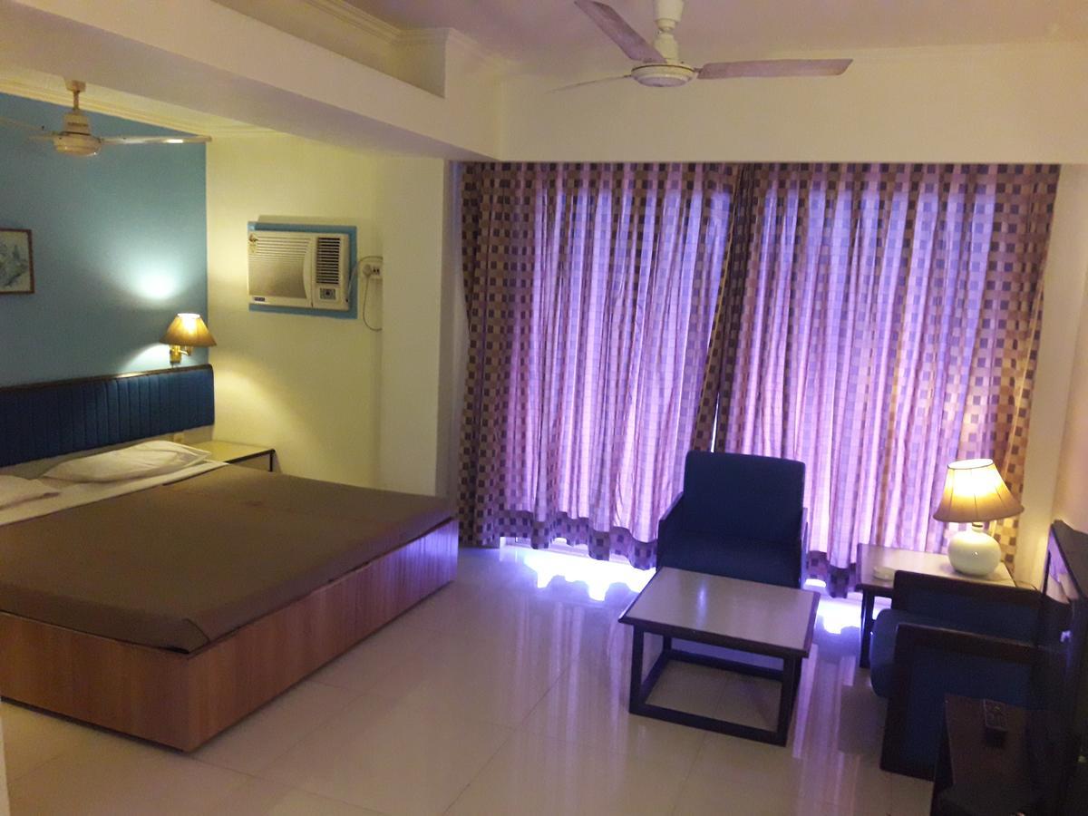 Hotel Bluehill Bhavnagar Exterior foto